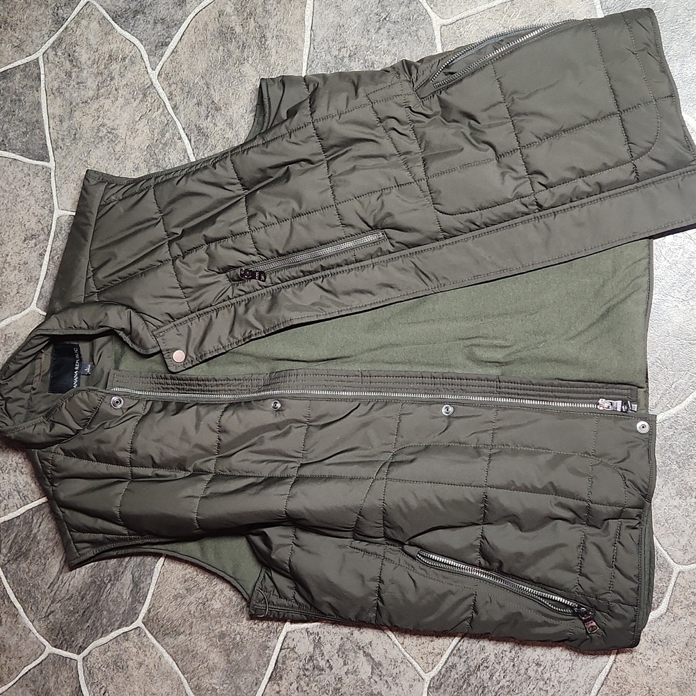 Banana Republic dark green olive vest